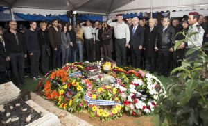 הלווייתו של אמנון ליפקין שחק (צילום: אלון רון)