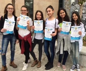 התלמידות הזוכות מעירוני ב'