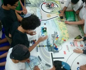 מתכוננים לקראת תחרות הרובוטיקה