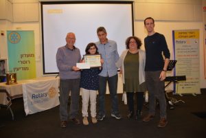 יואל פרמן בריליאנט - במקום הראשון של תחרות הנואם הצעיר (צילום: דוברות עיריית מודיעין מכבים רעות)