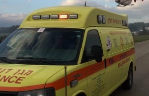 ניידת טיפול נמרץ מד"א (צילום: עודאי בסול)