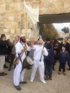 חתני בר המצווה, סיוםפ פרויקט מחזור 25 (צילום: דוברות עיריית מודיעין מכבים רעות)