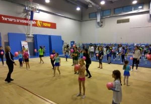 ספורט נשים וילדות במודיעין (צילום: דוברות עיריית מודיעין)