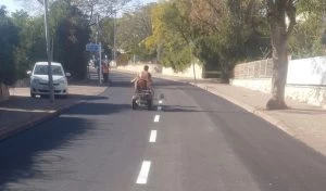ריבוד כביש ברחוב רכסים (צילום: דוברות עיריית מודיעין מכבים רעות)