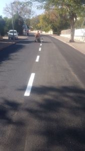 ריבוד כביש ברחוב רכסים (צילום: דוברות עיריית מודיעין מכבים רעות)