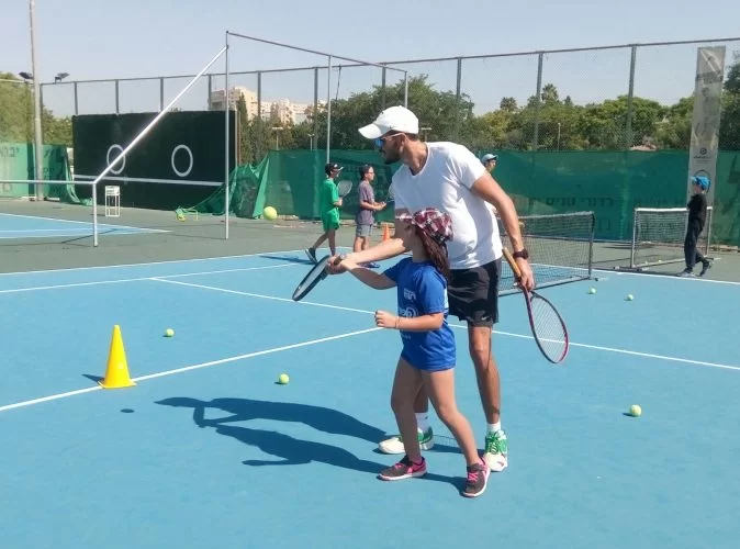 סדנת טניס (צילום: דוברות עיריית מודיעין מכבים רעות)