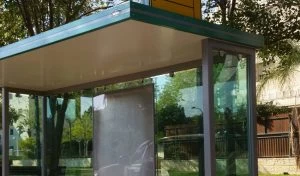 תחנת אוטובוס חדשה מקורה (צילום: דוברות עיריית מודיעין מכבים רעות)