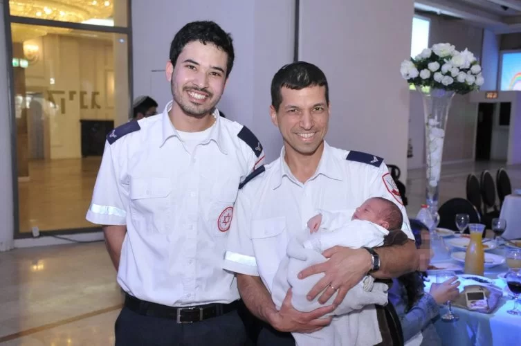 מתן מזרחי ואוריאל סמסון (צילום: אלבום משפחתי)