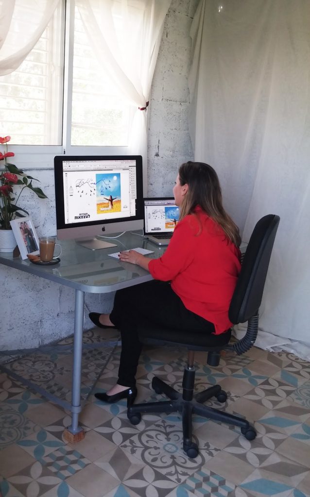 אדוה קורן בסטודיו