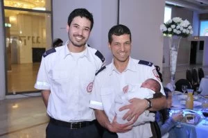 מתן מזרחי ואוריאל סמסון (צילום: אלבום משפחתי)