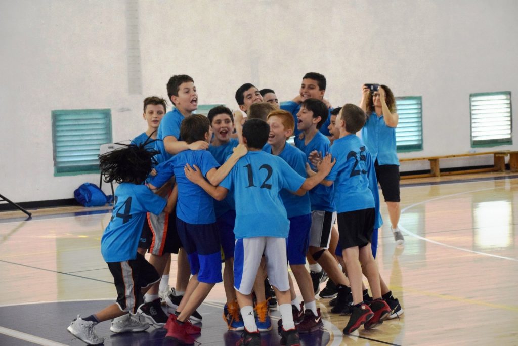בני מעוז המכבים (צילום: דוברות עיריית מודיעין מכבים רעות)