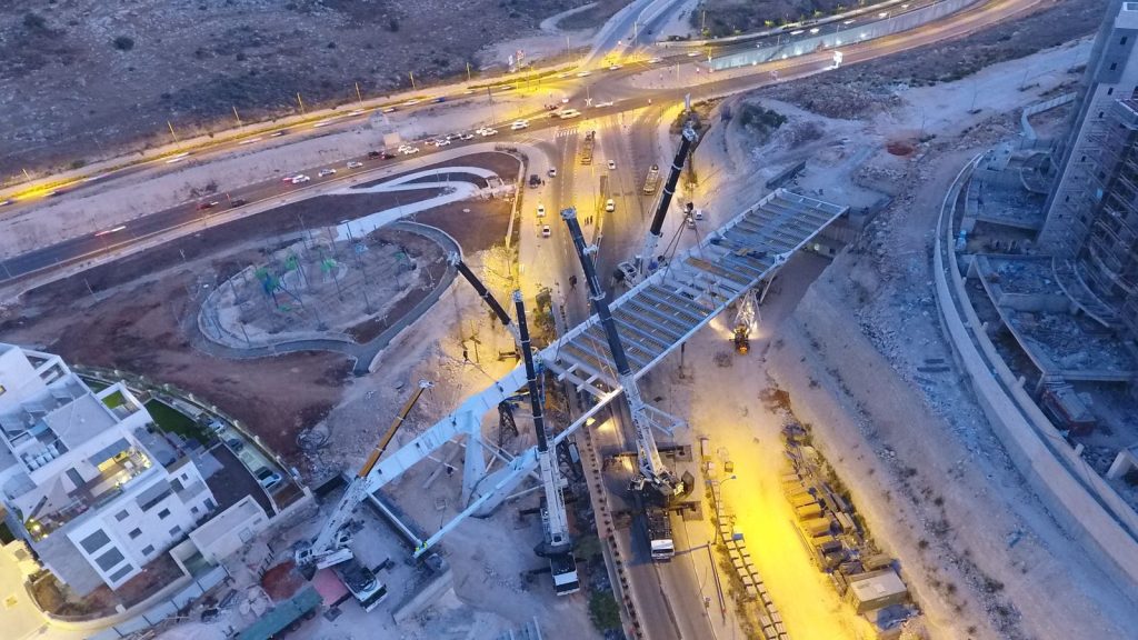 הגשר בין שכונת נופים לשכונת ציפורים (צילום: דוברות עיריית מודיעין מכבים רעות)