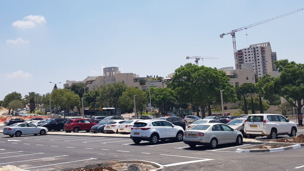 החניון המשודרג ברחוב דם המכבים (צילום: דוברות עיריית מודיעין מכבים רעות)