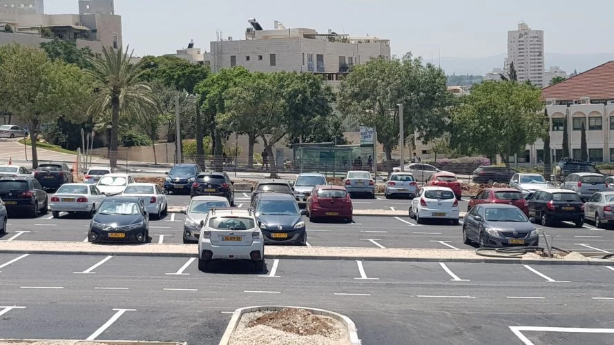 החניון המשודרג ברחוב דם המכבים (צילום: דוברות עיריית מודיעין מכבים רעות)