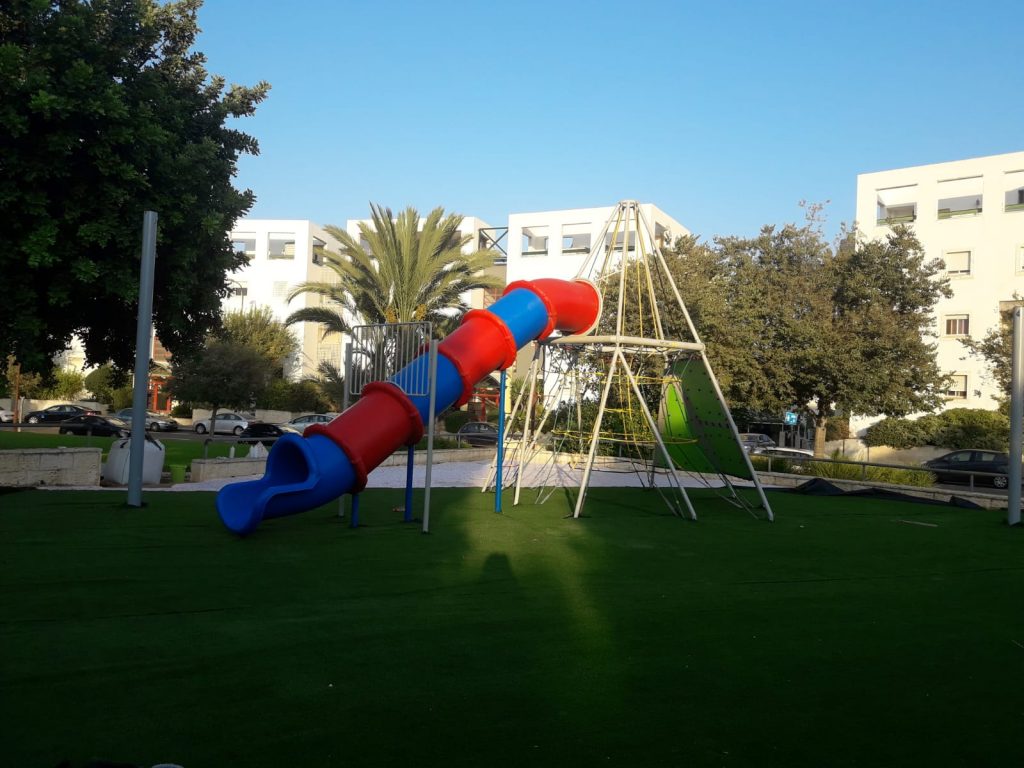 הגינה ברחוב נחל דליה (צילום: דוברות עיריית מודיעין מכבים רעות)