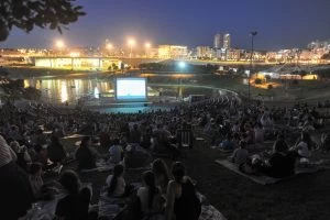 קולנוע בפארק ענבה (צילום: חורחה נובומינסקי)
