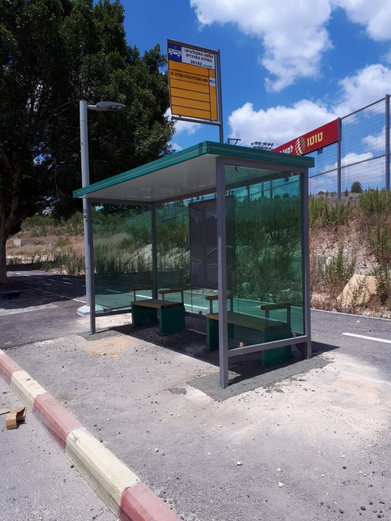 תחנות אוטובוס במודיעין (צילום: דוברות עיריית מודיעין מכבים רעות)