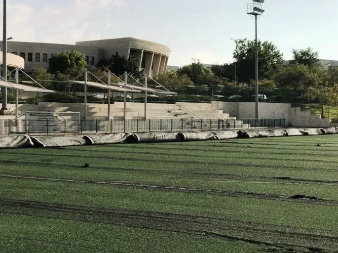מגרש הכדורגל במודיעין (צילום: דוברות עיריית מודיעין מכבים רעות)