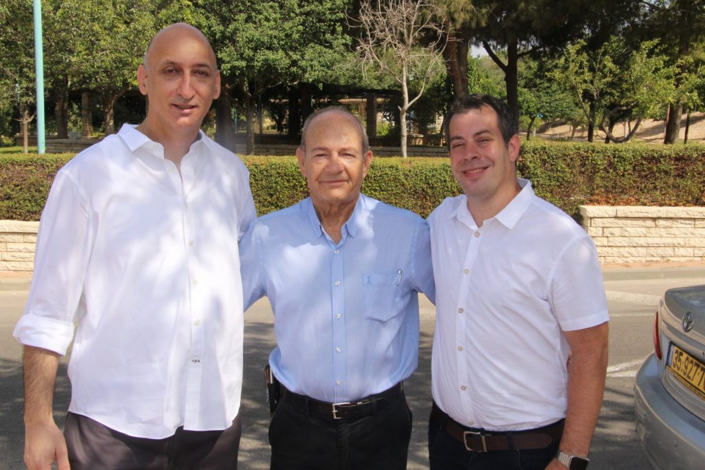 גילעד ביהרי, אבי אלבז ואיתי אלמוג בר ממודיעין חופשית (צילום: יהורם גלילי)