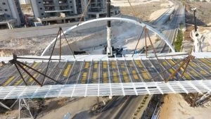 הגשר בין שכונת ציפורים לשכונת נופים (צילום: דוברות עיריית מודיעין מכבים רעות)