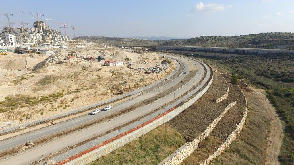 העבודות להקמת מחלף נופים לכביש 431 (צילום: דוברות עיריית מודיעין מכבים רעות)