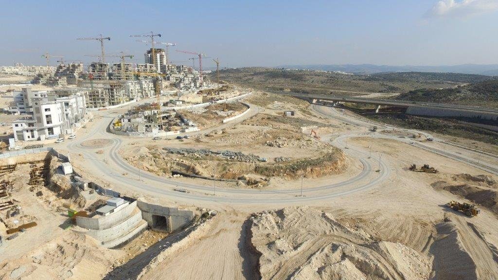 העבודות להקמת מחלף נופים לכביש 431 (צילום: דוברות עיריית מודיעין מכבים רעות)