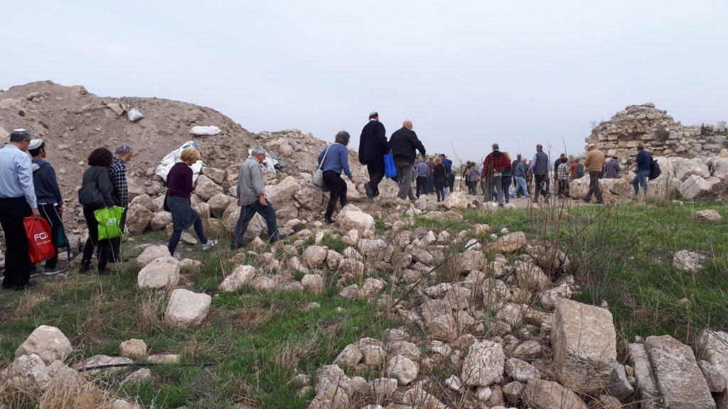 סיור בתיתורה, במסגרת כנס מורשת (צילום: דוברות עיריית מודיעין מכבים רעות)