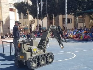 יום משטרה וקהילה בבית הספר היובל (צילום: דוברות עיריית מודיעין מכבים רעות)