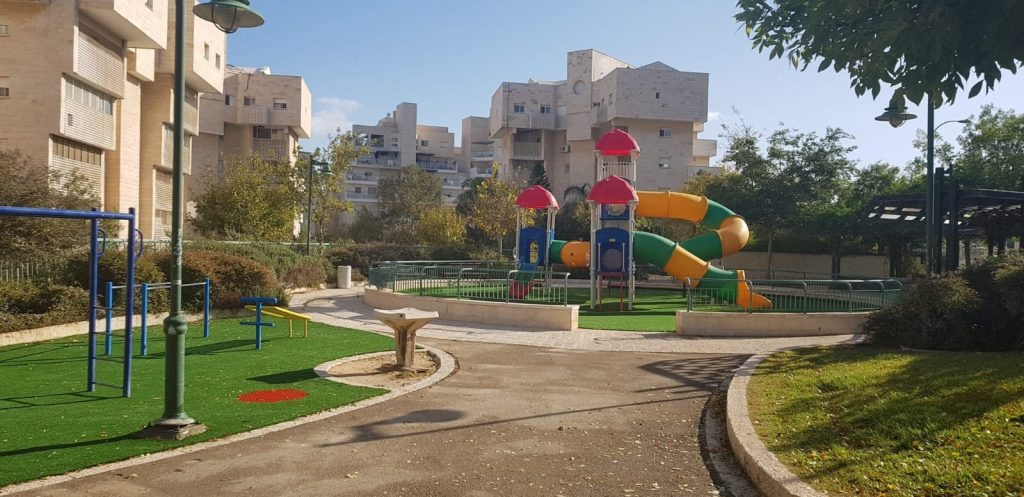 הפארק החדש ברחוב יונה הנביא (צילום: דוברות עיריית מודיעין מכבים רעות)