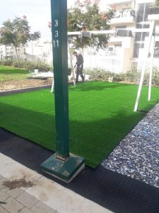 שדרוג הגינה ברחוב תמוז (צילום: דוברות עיריית מודיעין מכבים רעות)