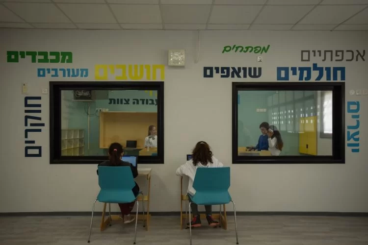 מרחב הלימוד החדש בבית ספר היובל (צילום: סטודיו שרית מור)