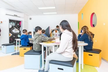 מרחב הלימוד החדש בבית הספר היסודי אבני חן (צילום: דקל אבו)
