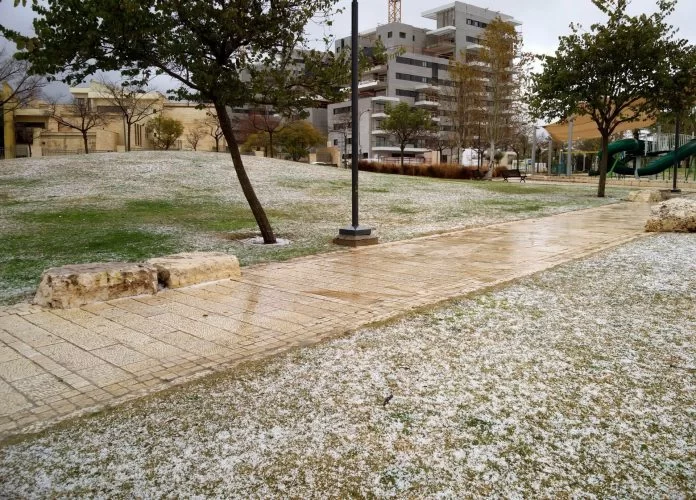 מודיעין בחורף (צילום: גיל כהן מגן)