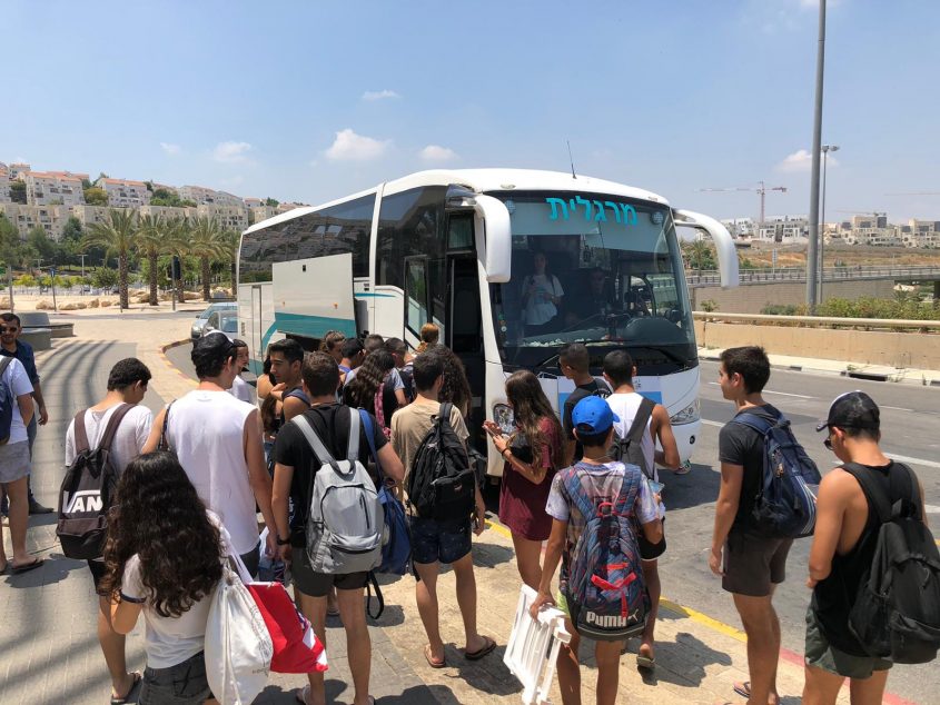 ימבוס - אוטובוס השבת במודיעין (צילום: דוברות עיריית מודיעין מכבים רעות)