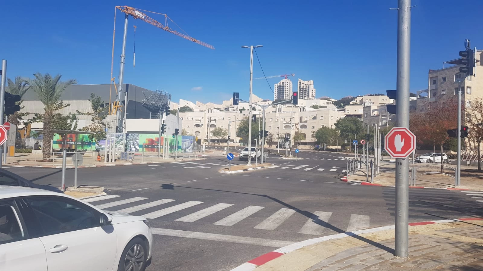 מערכת הרמזורים החדשה בצומת דם המכבים עמק איילון (צילום: דוברות עיריית מודיעין)