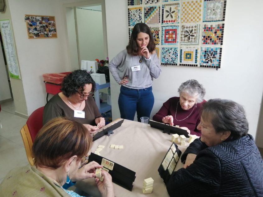 חידוש פעילויות למען הקשישים (צילום: דוברות עיריית מודיעין)