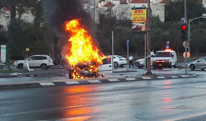 זירת התאונה הקשה בדרך יאיר פרג (צילום: איחוד הצלה)