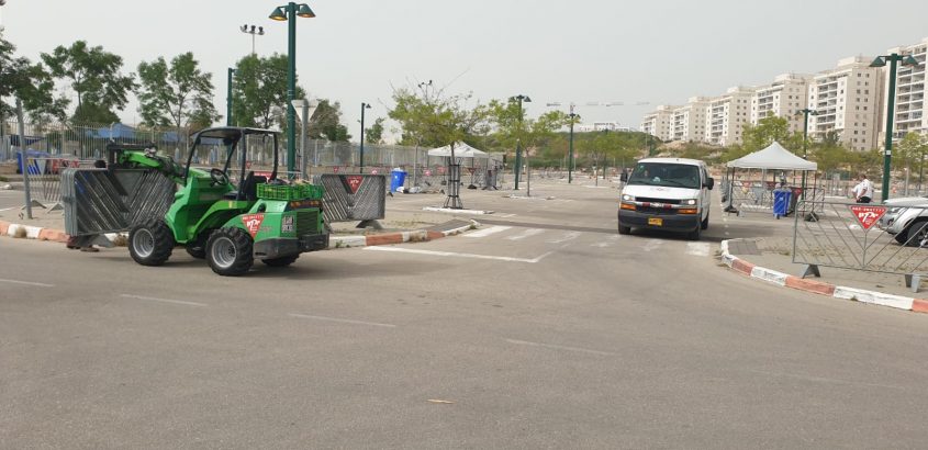 מתחם לבדיקות קורונה במודיעין (צילום: דוברות עיריית מודיעין)
