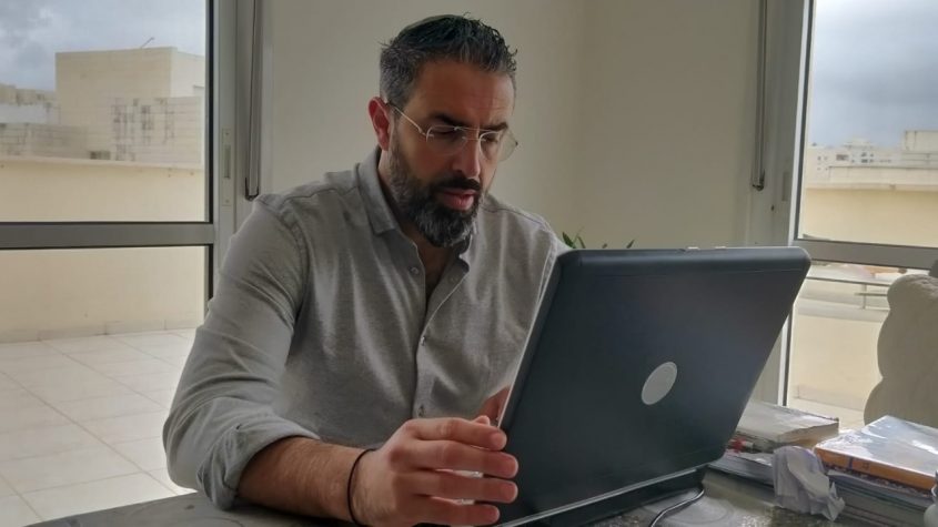 אברהם בן שטרי, בעלי חנות האופטיקה (צילום: פרטי)