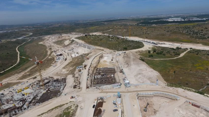 העבודות בשכונת מורשת (צילום: דוברות עיריית מודיעין מכבים רעות)