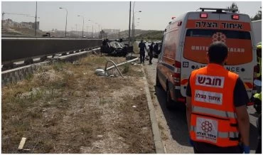 זירת התאונה במודיעין (צילום: דוברות איחוד הצלה)