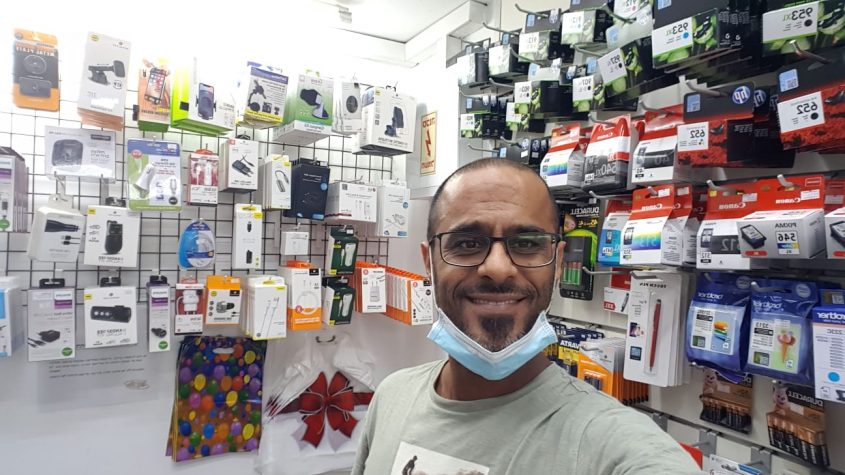 אלון פנחסי, דיו שופ (צילום: עצמי)