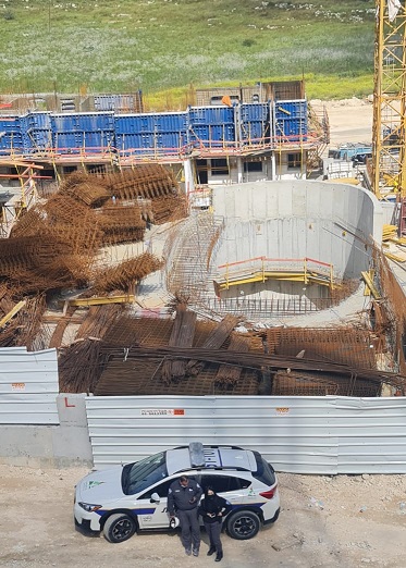 מבצע האכיפה באתרי הבנייה בשכונת מורשת (צילום: דוברות עיריית מודיעין)
