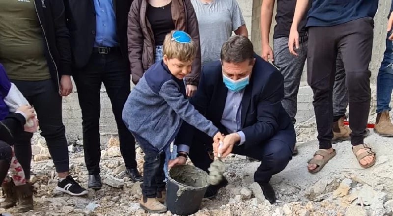 הנחת אבן הפינה למבני תנועות נוער בשכונת נופים החדשה (צילום: דוברות עיריית מודיעין)