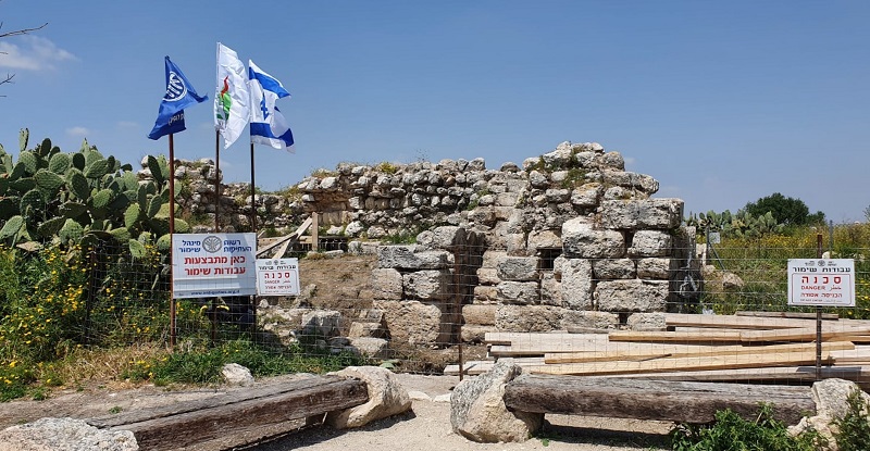 עבודות השימור של רשות העתיקות במגדל הצלבני (צילום: מירב שי, רשות העתיקות)